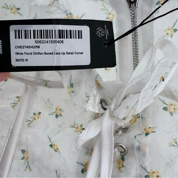 NWT PrettyLittleThing White Floral Chiffon Lace Up Boned Corset Top 6 - Picture 9 of 12